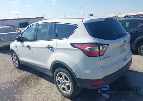 2018 Ford Escape S z USA, uszkodzony, nr VIN 1FMCU0F74JUB42220